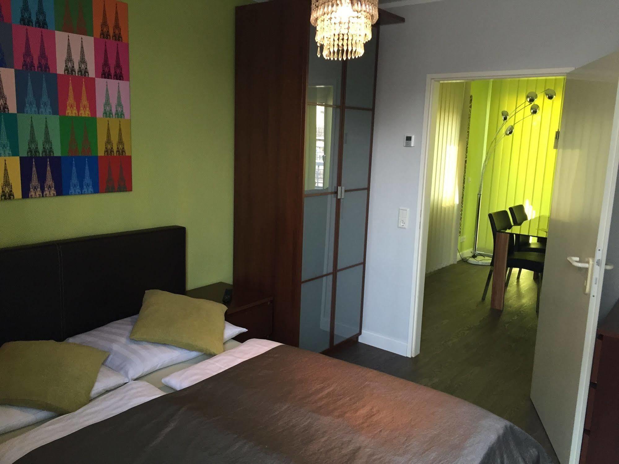 Apartment First Domizil *